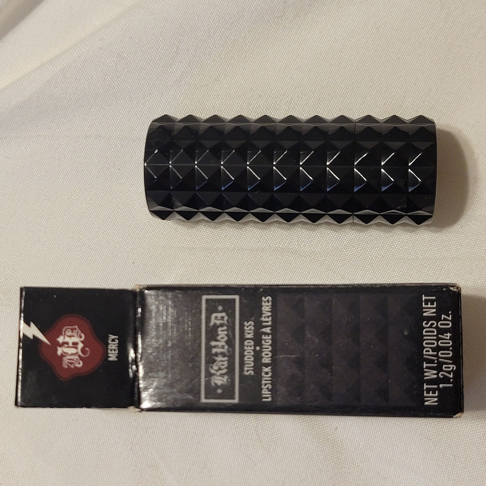 Kat Von D Studded Kiss Lipstick - Metallic Black